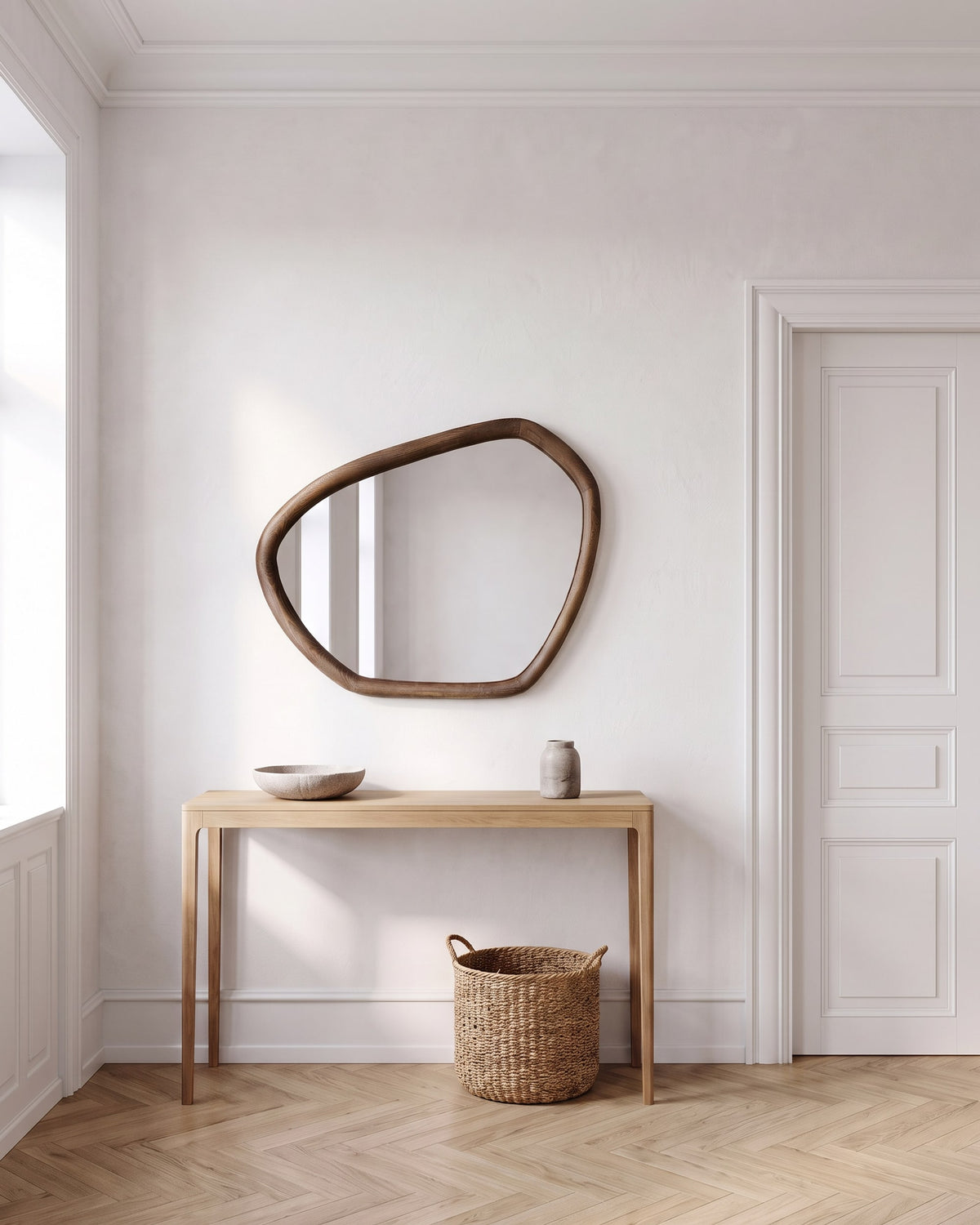 Specchio Dalia in un luminoso interno scandinavo